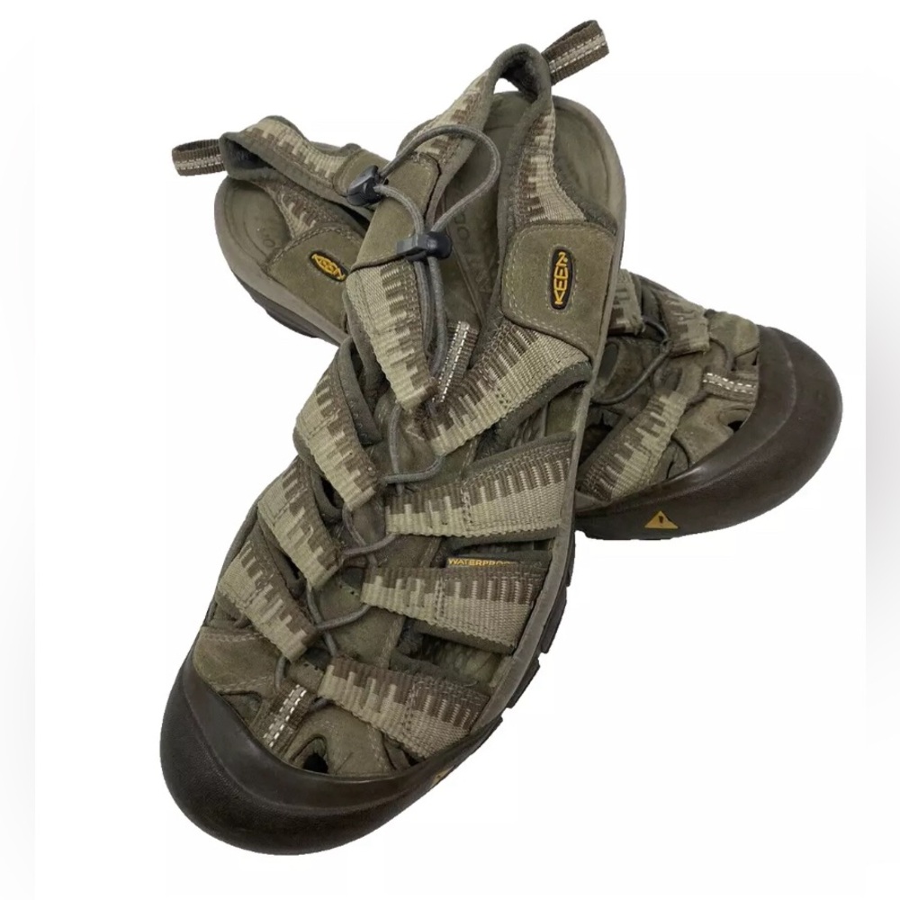 KEEN Newport H2 Closed Toe Water Shoes Men's 11 Pull-On Hiking Sandals Green